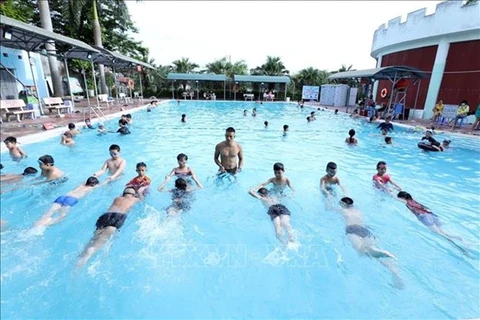 Детский урок плавания в провинции Лангшон (Фото: ВИА)