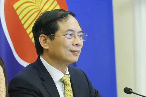 Министр иностранных дел Буй Тхань Шон на мероприятии (Фото: ВИA)