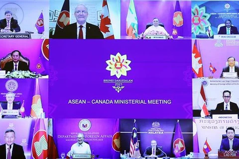 Министры иностранных дел стран приняли участие во встрече министров иностранных дел Канады и АСЕАН в онлайн-форме. (Фото: ВИА)