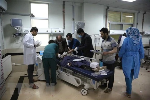Лечение раненных в результате взрыва бомбы в больнице в Кабуле, Афганистан. (Фото: Синьхуа / ВИА)
