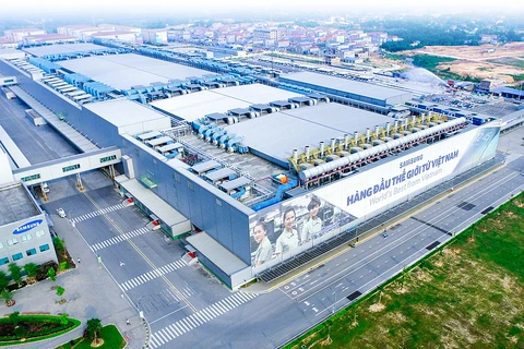 Завод Samsung в провинции Бакнине во Вьетнаме, вид сверху. (Фото: Samsung)