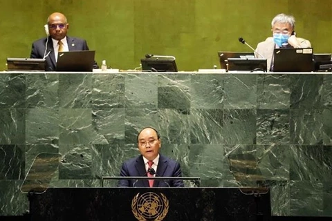 Президент Нгуен Суан Фук выступает на общих прениях 76-й сессии Генеральной Ассамблеи Организации Объединенных Наций. (Фото: ВИА)