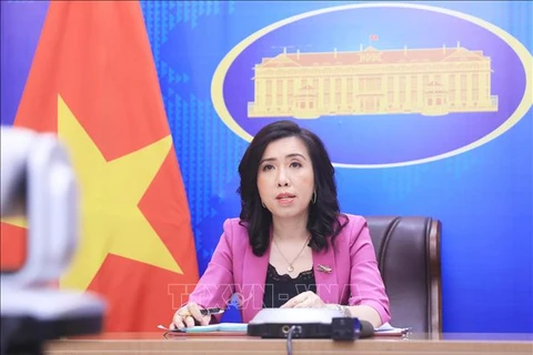 Пресс-секретарь МИД Ле Тхи Тху Ханг озвучивала позицию Вьетнама по ряду международных вопросов. (Фото: Лам Кхань/ВИА)