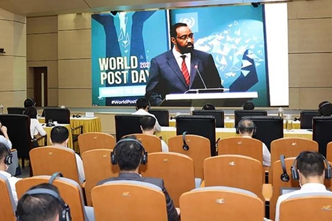 9 октября Всемирный почтовый союз провел церемонию, посвященную Всемирному дню почты. (Фото: Hanoimoi) 