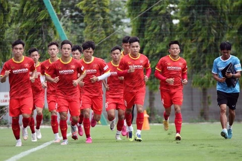 Тренировка команды (Фото: thanhnien.vn)