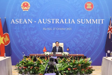 Выступает премьер-министр Фам Минь Тьинь. (Фото: ВИА)