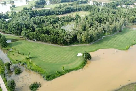 Уголок поля для гольфа Дайлай, город Фук-йен. (Фото: Хоанг Хунг / ВИА)