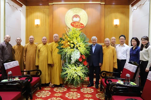 Председатель Центрального комитета Отечественного фронта Вьетнама (ОФВ) До Ван Чиен направил поздравление буддистам по всей стране. (Фото: ВИА) 