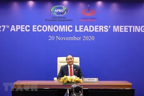 Документальное фото: президент Нгуен Суан Фук на 27-м саммите АТЭС в 2020 году на Ханойском мосту. (Фото: ВИА)