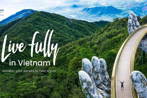 Национальная администрация туризма Вьетнама официально запустила рекламную кампанию под названием «Живи полноценно во Вьетнаме» совместно с национальным туристическим брендом Vietnam-Timeless Charm. (Фото: ВИА)