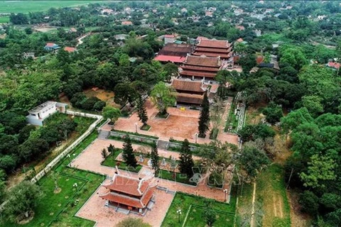 Вид с воздуха на пагоду Куиньлам в районе исторических памятников династии Чан (город Донгчиеу в провинции Куангнинь), который является частью Комплекса памятников и ландшафтов Йенты. (Фото: ВИА)