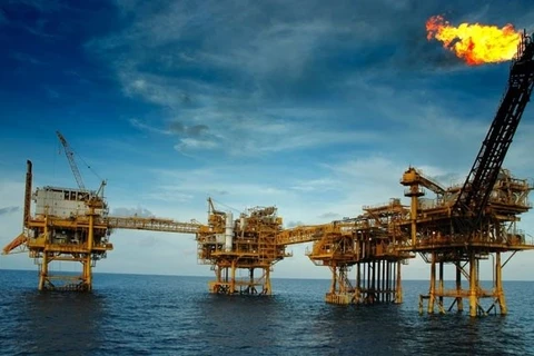 Нефтяные вышки на месторождении Рангдонг (Фото: www.pvep.com.vn) 