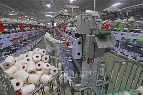 Производство пряжи на заводе Ha Nam Textile Co., Ltd., провинция Ханам. (Фото: ВИА)