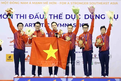 Сборная Вьетнама по спортивной гимнастике завоевала золото в мужском командном зачете, набрав 331.250 очков. (Фото: Фам Киен/ВИА)