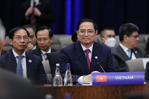 Премьер-министр Фам Минь Тьинь принял участие в специальном саммите АСЕАН-США во второй половине дня 13 мая 2022 года (по местному времени). (Фото: ВИА)