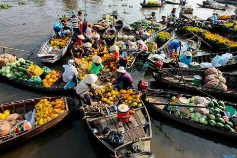 Плавучий рынок Кайранг, город Кантхо - уникальное изображение для региона дельты Меконга. (Фото ВИА)