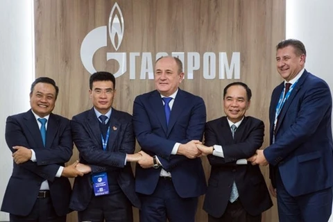 Руководители компаний PetroVietnam и «Газпром» Иллюстративное изображение (Фото: ВИА) 