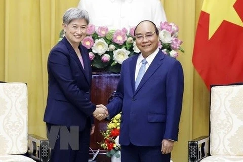 Президент Нгуен Суан Фук принимает министра иностранных дел Австралии Пенни Вонг. (Фото: ВИА) 