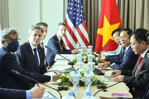 Министр иностранных дел Буй Тхань Шон провел переговоры с госсекретарем США Энтони Блинкеном. (Фото: ВИА)