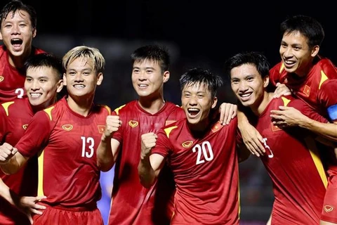 Вьетнамские игроки радовались голу. (Фото: ВИА)