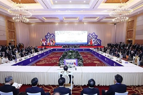 На 25-й конференции на высоком уровне АСЕАН-Китай. (Фото: ВИА)