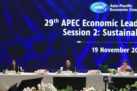 Президент Нгуен Суан Фук принимает участие во втором заседании Недели саммитов АТЭС 2022. (Фото: ВИА)