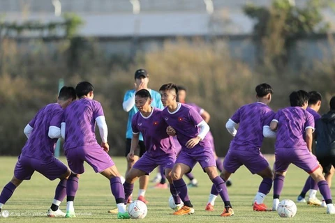 Вьетнамская команда тренируется перед стартовым матчем AFF 2022 против Лаоса. (Источник: VFF)