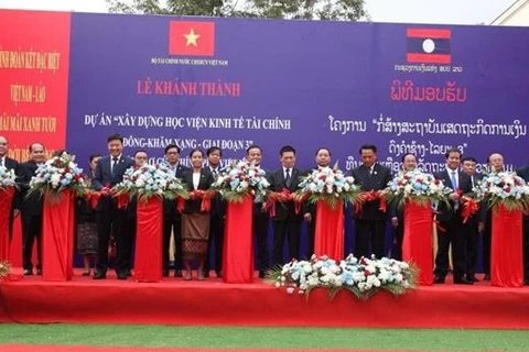 На церемонии выступил министр финансов Вьетнама Хо Дык Фок. (Фото: ВИА)