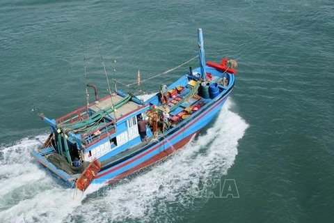 Рыбацкая лодка в городке Кханьхай (район Ниньхай, Ниньтхуан). (Фото: ВИА)