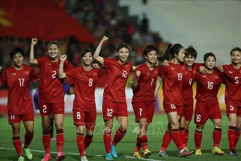 Победив Мьянму и выиграв золотую медаль SEA Games 32, женская сборная Вьетнама стала первой командой в истории, выигравшей 4 SEA Games подряд. (Фото: Минь Кует/ВИА)