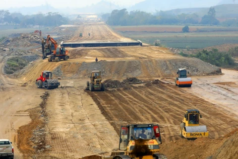 В июне на строительство скоростной автомагистрали Север-Юг будет выделено более 222 млн долларов США. (Фото: vneconomy.vn)