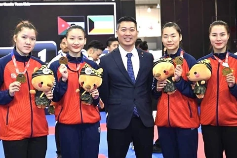 Женская сборная Вьетнама по каратэ (Фото: ВИA) 
