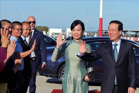 Церемония провода президента Во Ван Тхыонга и супруги в международном аэропорту Фьюмичино, Италия. (Фото: Тхонг Нят/ВИА)