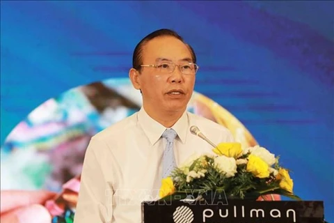 Заместитель министра сельского хозяйства и развития сельских районов Фунг Дык Тиен выступает на пресс-конференции. (Фото: ВИА)