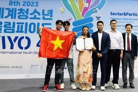 Команда средней школы Хонгай на Корейской международной молодежной олимпиаде KIYO 4i 2023. (Фото: ВИA)