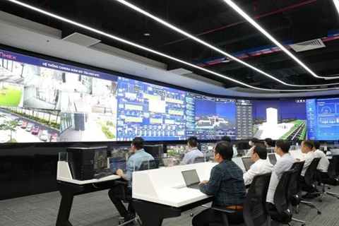 В центре кибербезопасности во Вьетнамско-сингапурском инновационном центре (Фото: nhandan.vn)