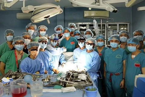 Хирургическая бригада 103-го военного госпиталя успешно выполнила первую пересадку легкого от двух живых доноров (Фото: ВИA) 
