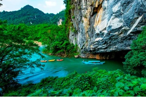 Пещера Фонгня в центральной провинции Куангбинь. (Фото: ВИА) 