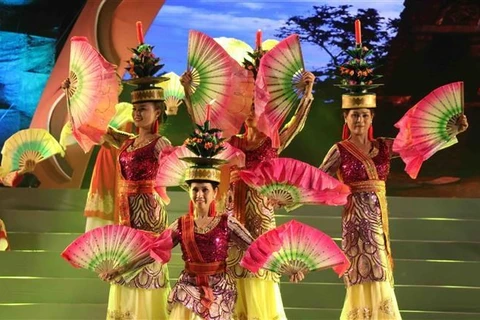 Тямский фестиваль открылся в Фуйене