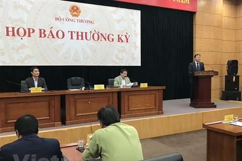 Заместитель министра До Тханг Хай выступил на пресс-конференции, организованной Министерством промышленности и торговли. (Фото: Дык Зуи/Вьетнам +)