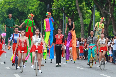 Фестиваль уличной культуры в Ханое является ярким событием. (Фото: Kinh te & Do thi)
