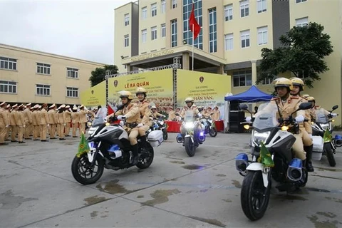 Церемония запуска кампании по обеспечению безопасности дорожного движения и порядка к предстоящему XIII всевьетнамскому съезду КПВ (Фото: ВИА) 