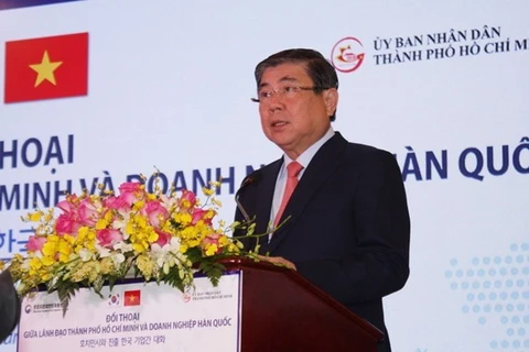 Председатель Народного комитета города Хошимин Нгуен Тхань Фонг выступает на мероприятии (Фото: ВИА)