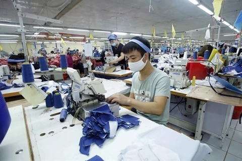 Многие текстильные и швейные фабрики были вынуждены прекратить работу из-за COVID-19 (Фото: ВИА)