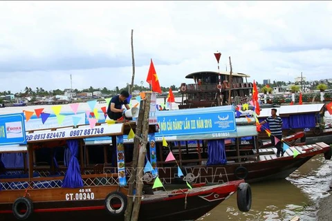 Фестиваль туризма на плавучем рынке Кайранг. (Фото: ВИА)