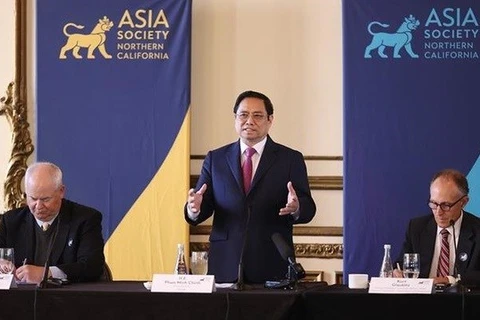 Премьер-министр Фам Минь Тьинь выступает на форуме (Фото: ВИА) 