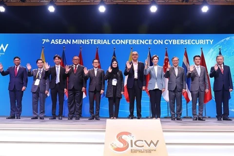 Высокопоставленные официальные лица АСЕАН принимают участие в совещании министров АСЕАН по кибербезопасности 20 октября 2022 года. (Фото: ВИА)