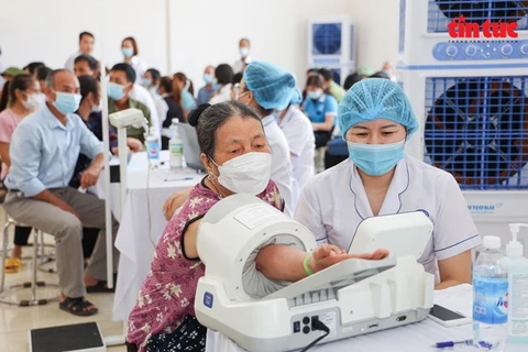 Уезд Мелинь планирует обеспечить бесплатное медицинское обследование и лечение для 180.600 из 250.000 жителей уезда Мелинь. (Фото: ВИА)