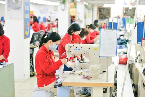 Предприятия текстильной промышленности продвигают дизайн, создавая конкурентные преимущества. (Фото: Дык Зюй/ Vietnam +)