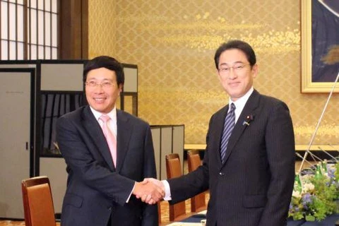 越南政府副总理兼外长范平明与日本首相安倍晋三
